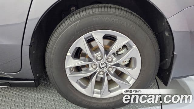 Toyota Sienna 2025 — Photo 15/35