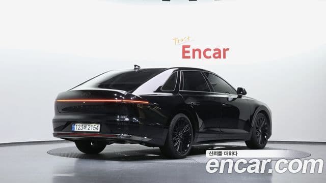 Hyundai Grandeur 2023 — ფოტო 2/20