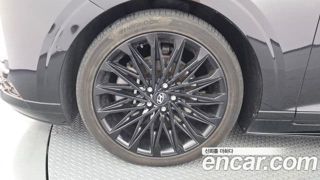 Hyundai Grandeur 2023 — ფოტო 5/20