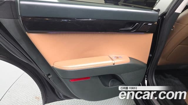 Hyundai Grandeur Hybrid 2023 — ფოტო 34/37