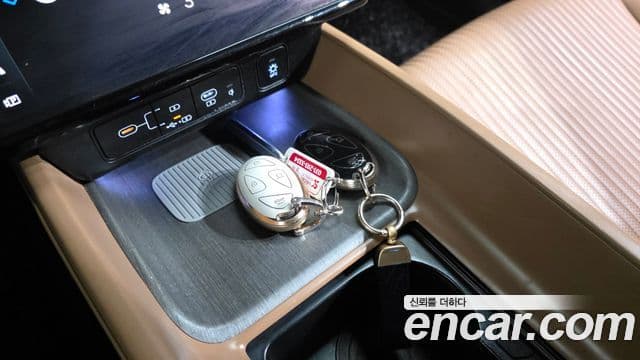 Hyundai Grandeur Hybrid 2023 — ფოტო 23/37