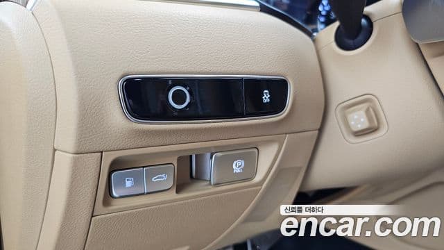 Kia The K9 2023 — Photo 20/33