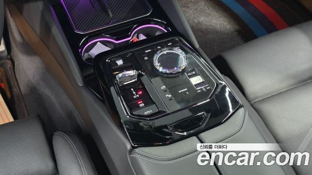 BMW 5 Series 2025 — Photo 13/20