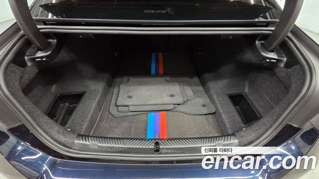 BMW 5 Series 2025 — Photo 20/20