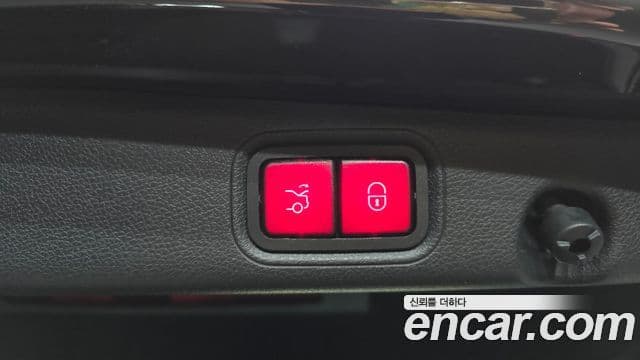 Mercedes-Benz E-Class 2019 — ფოტო 18/20