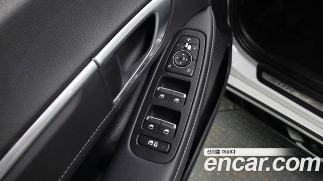 Hyundai Sonata 2022 — ფოტო 18/20
