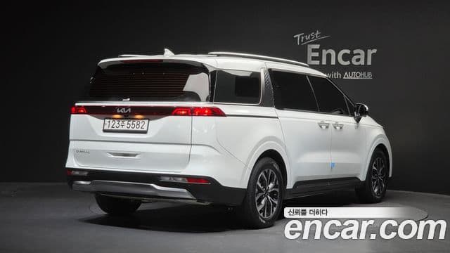 Kia Carnival 2022 — Фото 2/20