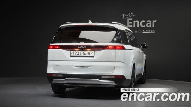 Kia Carnival 2022 — Фото 4/20