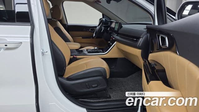 Kia Carnival 2022 — Фото 11/20