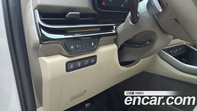 Kia Carnival 2024 — фото 14 из 20