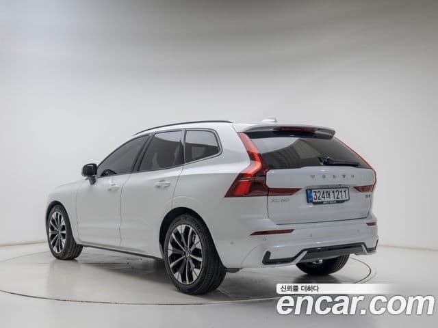 Volvo XC60 2026 — ფოტო 3/19