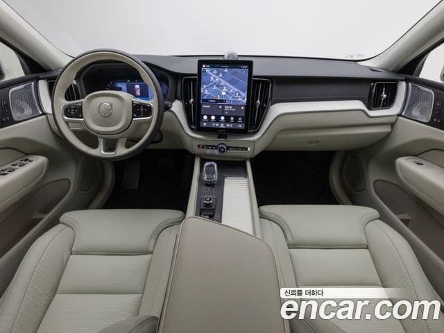 Volvo XC60 2026 — ფოტო 7/19