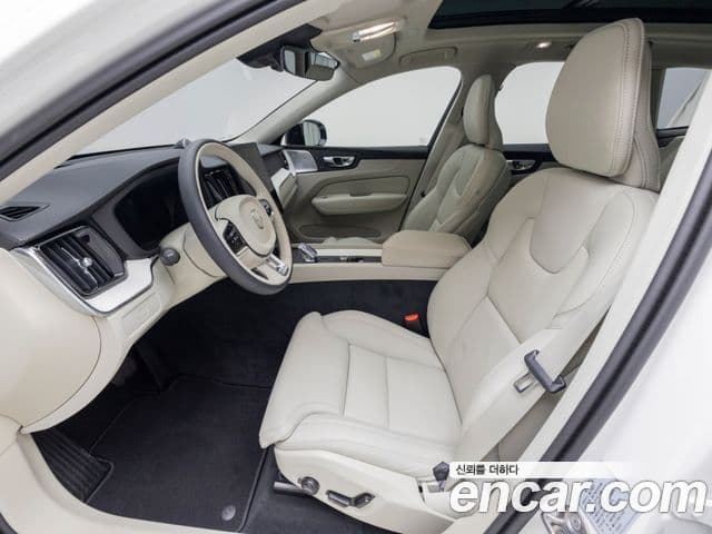 Volvo XC60 2026 — ფოტო 9/19