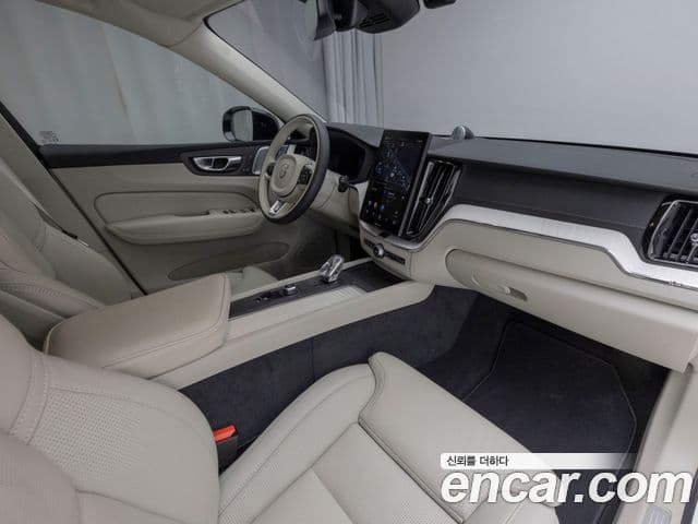 Volvo XC60 2026 — ფოტო 11/19