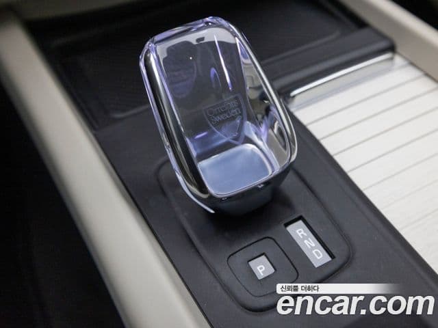 Volvo XC60 2026 — ფოტო 13/19