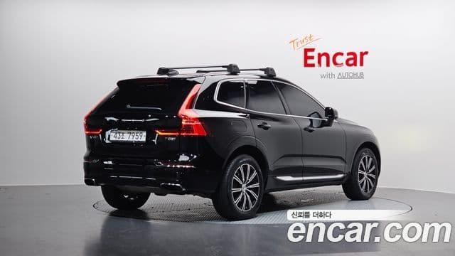 Volvo XC60 2019 — ფოტო 2/20