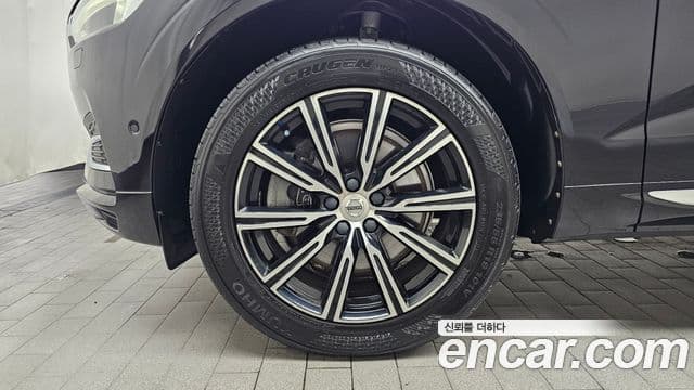 Volvo XC60 2019 — фото 5 из 20