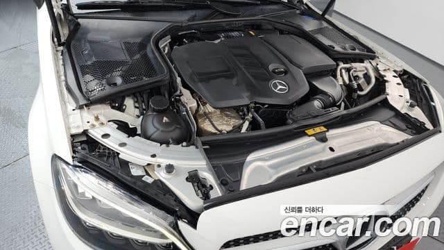 Mercedes-Benz C-Class 2019 — ფოტო 6/20