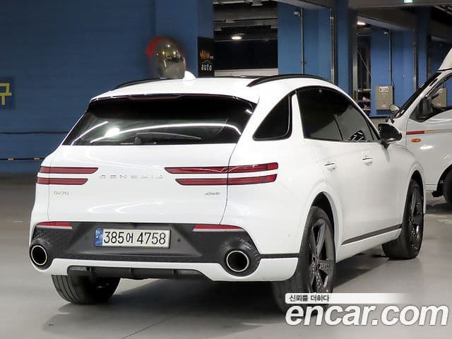 Genesis GV70 2024 — ფოტო 16/20