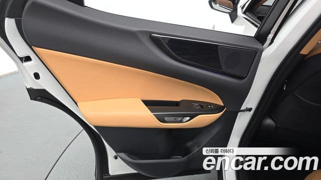 Lexus NX350h 2025 — Photo 20/30