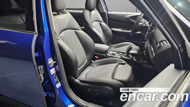 Mini Cooper Clubman 2020 — фото 12 из 20