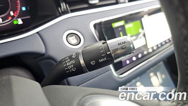 Land Rover Range Rover Evoque 2020 — Şəkil 27/33