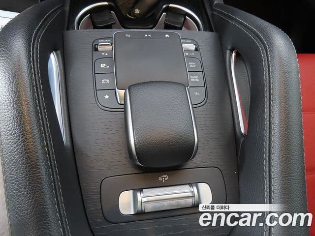 Mercedes-Benz GLE-Class 2023 — ფოტო 13/20