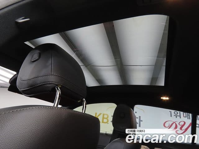 Mercedes-Benz GLE-Class 2023 — ფოტო 16/20