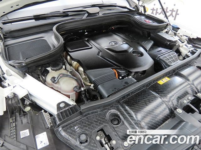 Mercedes-Benz GLE-Class 2023 — ფოტო 19/20