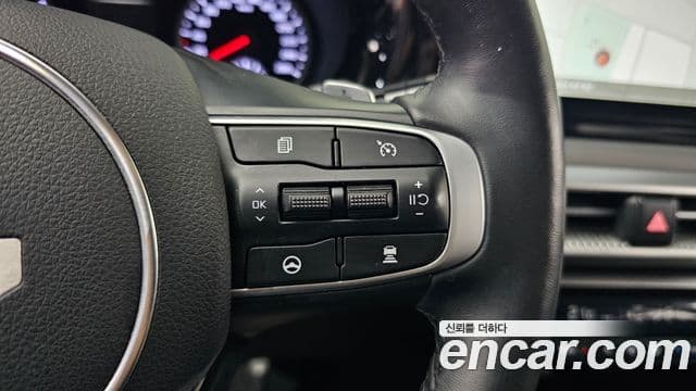 Kia K5 2022 — ფოტო 15/20
