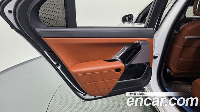 BMW 7 Series 2024 — Photo 3/39