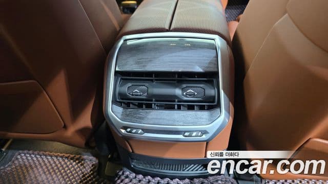 BMW 7 Series 2024 — Photo 15/39