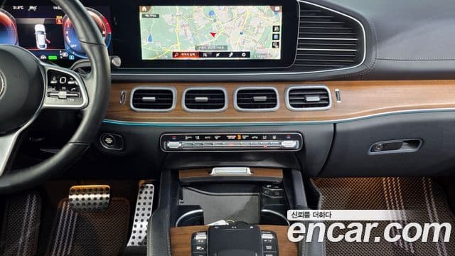 Mercedes-Benz GLE-Class 2022 — ფოტო 14/20