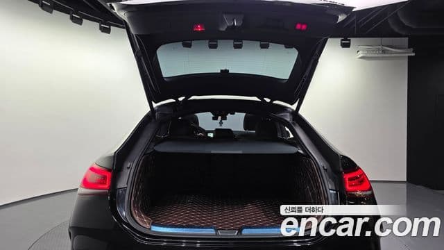 Mercedes-Benz GLE-Class 2022 — ფოტო 20/20