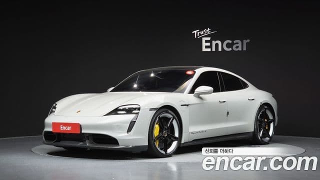 Porsche Taycan 2021 — ფოტო 7/36