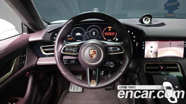 Porsche Taycan 2021 — ფოტო 8/36
