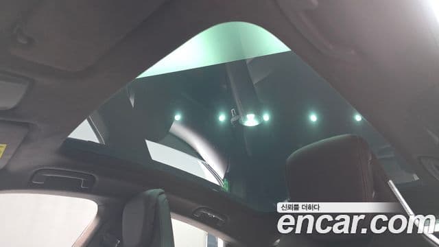 Porsche Taycan 2021 — ფოტო 15/36