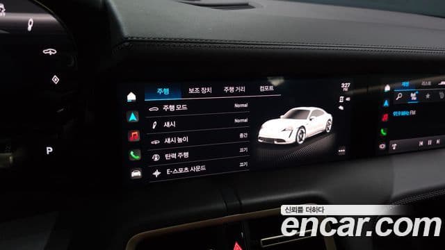 Porsche Taycan 2021 — ფოტო 35/36