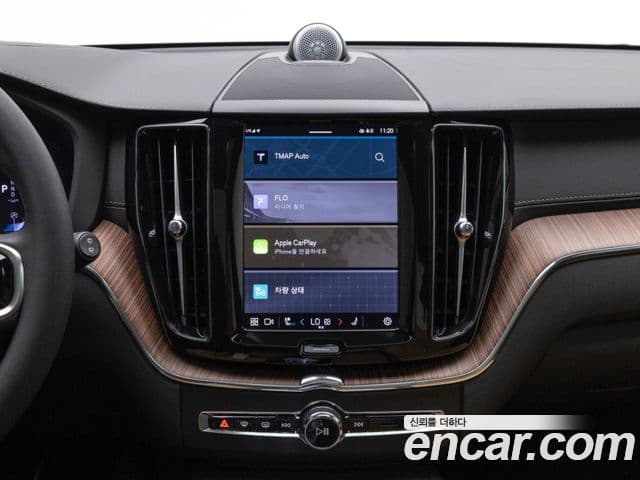 Volvo XC60 2024 — фото 15 из 19