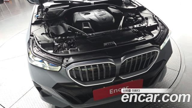 BMW 5 Series 2024 — ფოტო 6/20