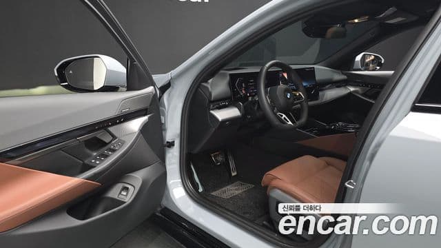 BMW 5 Series 2024 — ფოტო 10/20