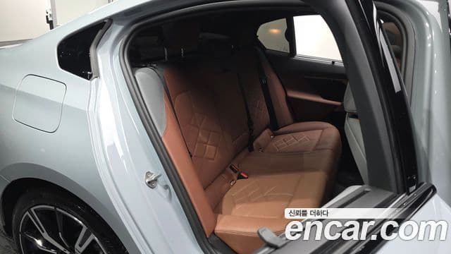BMW 5 Series 2024 — ფოტო 12/20