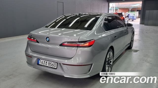 BMW 7 Series 2023 — Şəkil 4/18