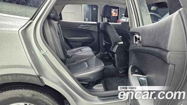 Kia Sportage 2023 — Şəkil 12/20