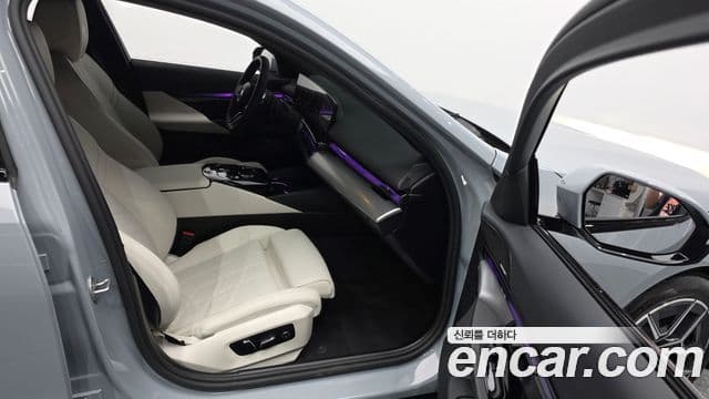 BMW 5 Series 2025 — ფოტო 12/20