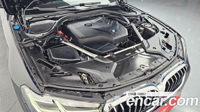 BMW 5 Series 2021 — ფოტო 6/20