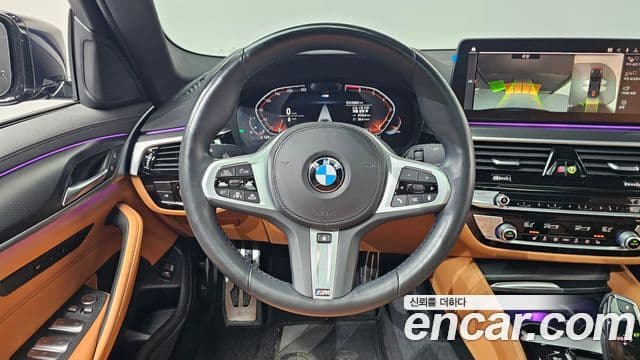 BMW 5 Series 2021 — ფოტო 12/20