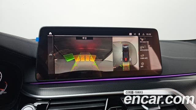 BMW 5 Series 2021 — ფოტო 14/20