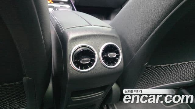 Mercedes-Benz EQA 2022 — ფოტო 20/31