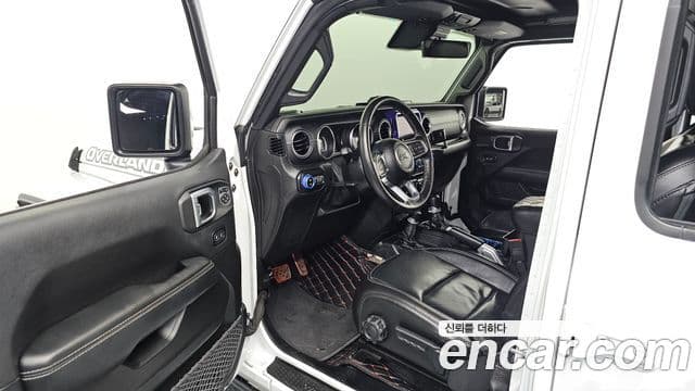 Jeep Wrangler 2021 — ფოტო 10/20